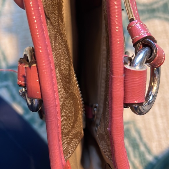 Coach shoulder purse - Picture 7 of 14